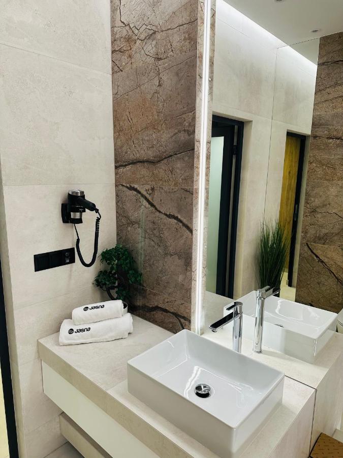 Jasna Sporthotel & Spa Gliwice Buitenkant foto