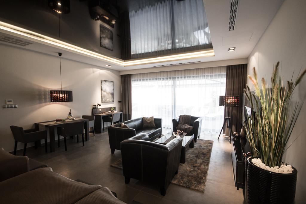 Jasna Sporthotel & Spa Gliwice Buitenkant foto