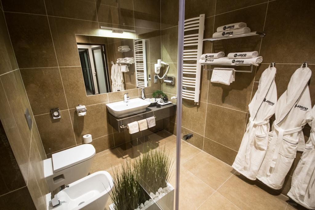 Jasna Sporthotel & Spa Gliwice Buitenkant foto
